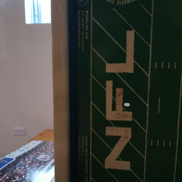 1967 Tudor Electric Football Game - Picture 6 of 6